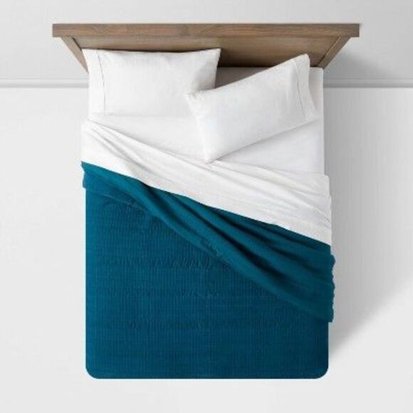 Open Box - Threshold - Twin/Twin Extra Long Lofty Velvet Quilt Dark Teal Blue - Picture 2 of 3